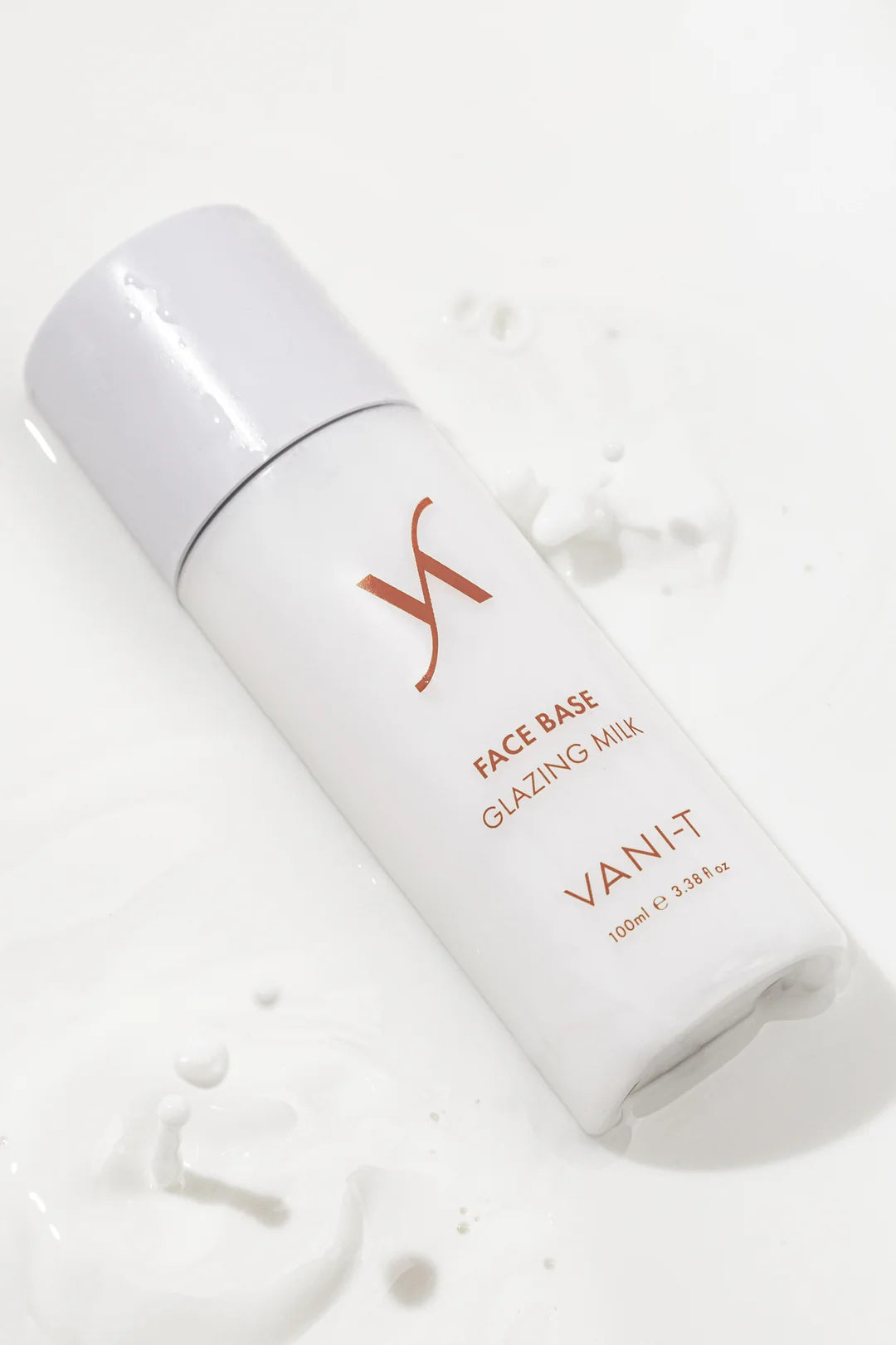 Vani-t Face Base er lúxus 4-í-1 serum